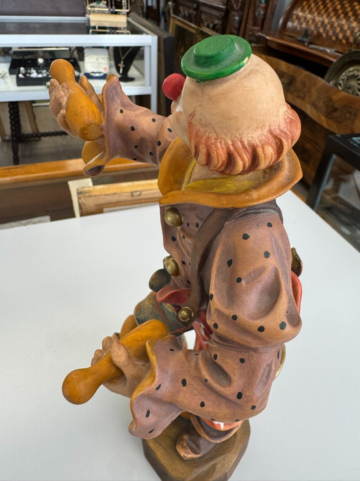 NEUZEITIGE SKULPTUR AUS HOLZ 28cm CLOWN HANDBEMALT – Bild 11
