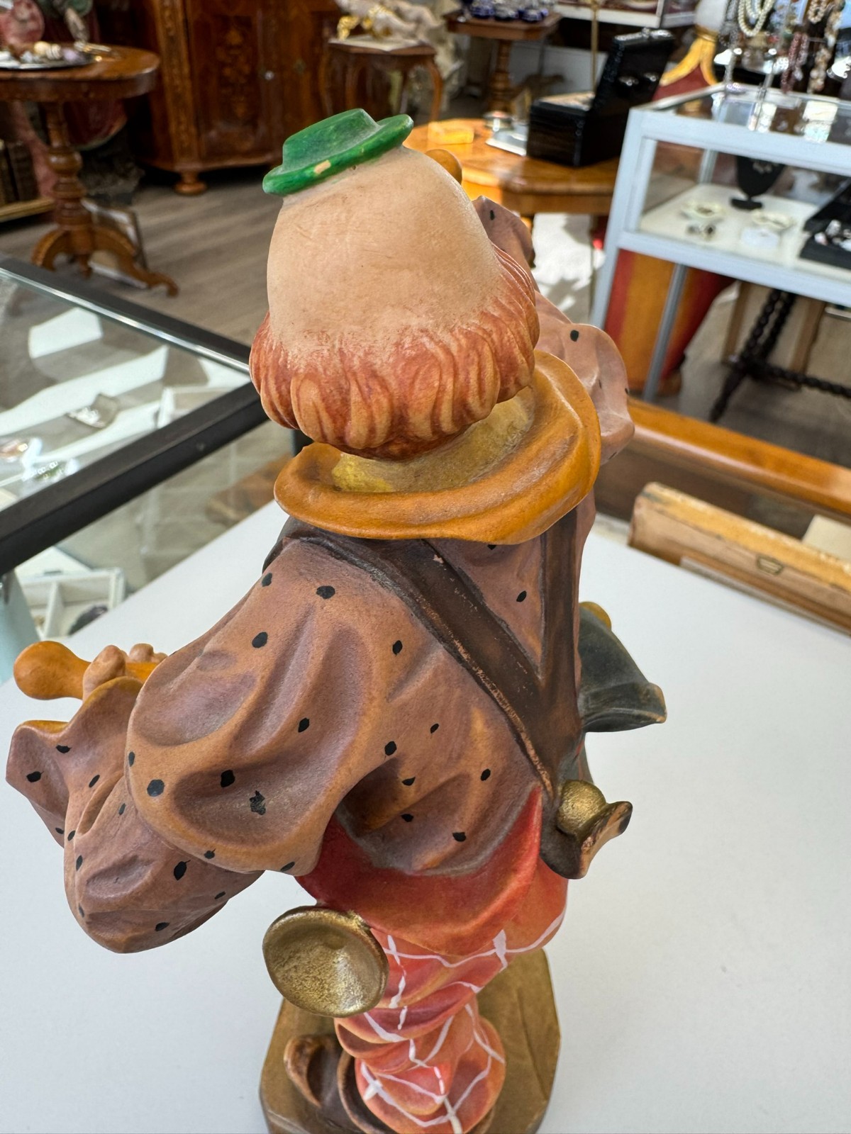 NEUZEITIGE SKULPTUR AUS HOLZ 28cm CLOWN HANDBEMALT – Bild 12