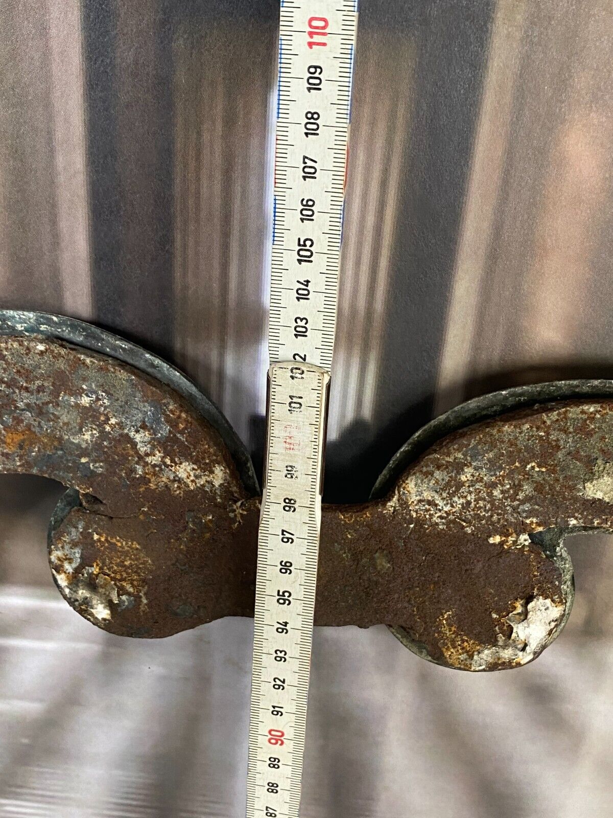 ANTIKE KAMIN ABDECKUNG FEUERSTELLE RAHMEN AUS EISEN UND MESSING HxB 103x66cm – Bild 12