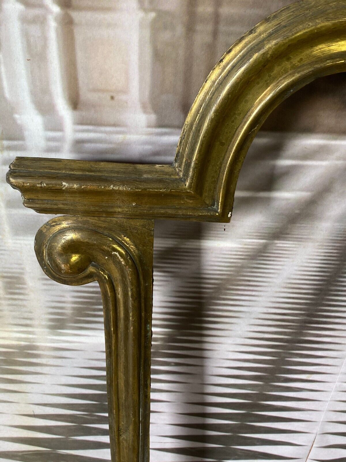 ANTIKE KAMIN ABDECKUNG FEUERSTELLE RAHMEN AUS EISEN UND MESSING HxB 103x66cm – Bild 5