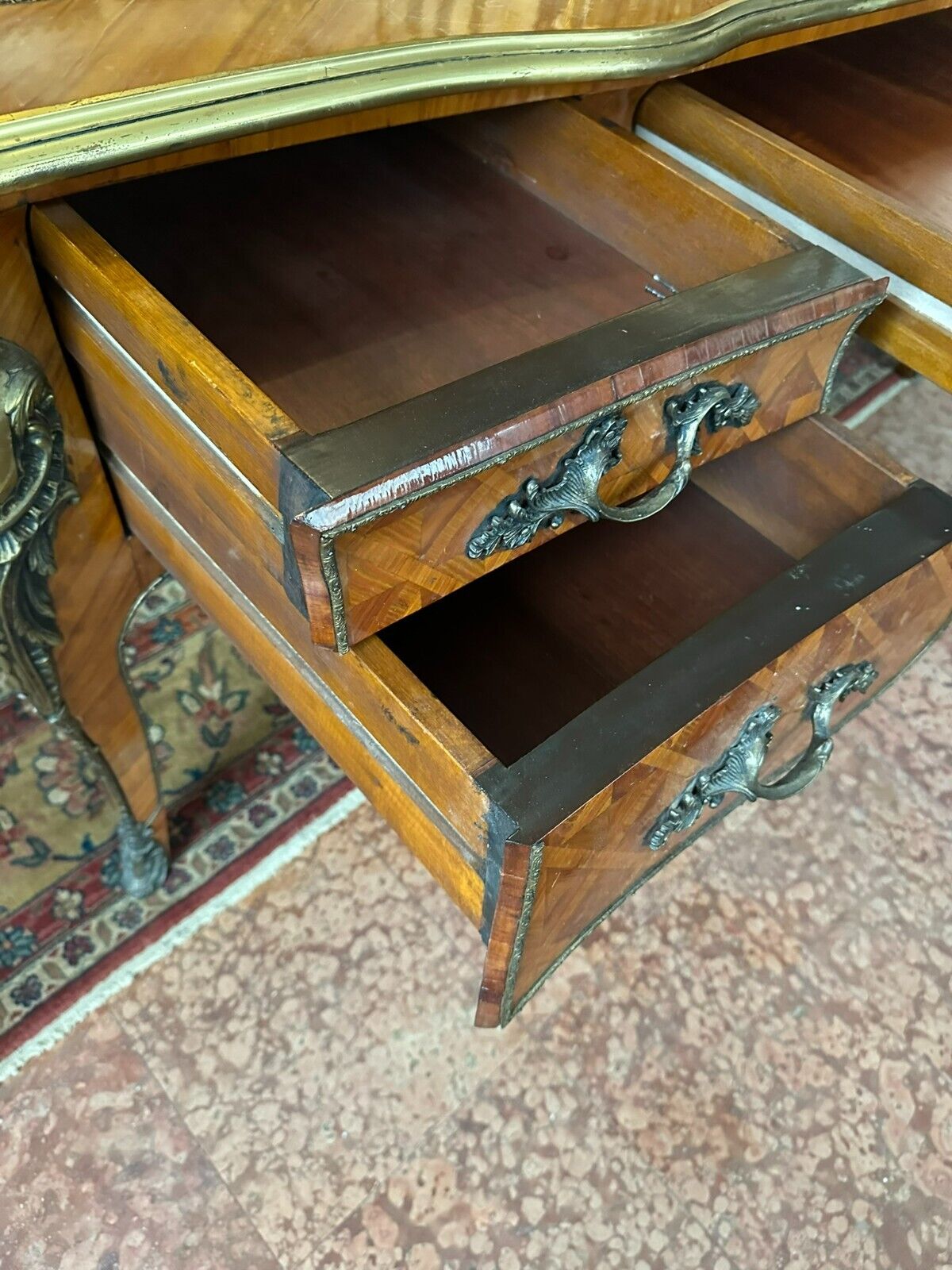 GROSSER BAROCK LOUIS XV SCHREIBTISCH PALISANDER MASSIVE MESSING FIGUREN 20 TES – Bild 11