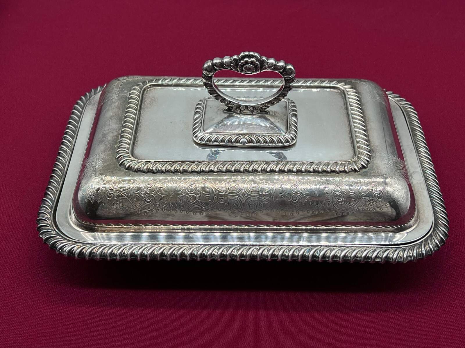 CHELTENHAM ENGLAND GROSSE TERRINE SCHALE MIT DECKEL KUPFER VERSILBERT