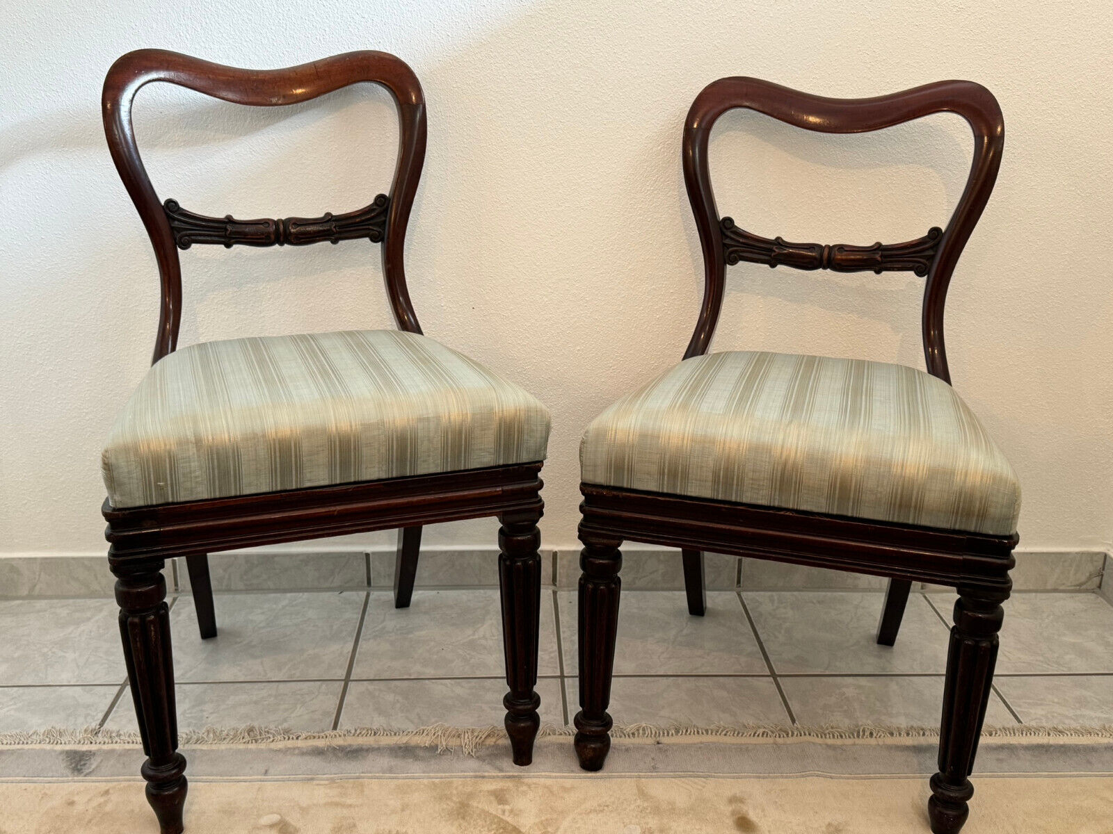PAAR ANTIKE LOUIS SEIZE STÜHLE UM 1880 MAHAGONI FURNIERT 2x ANTIKER STUHL