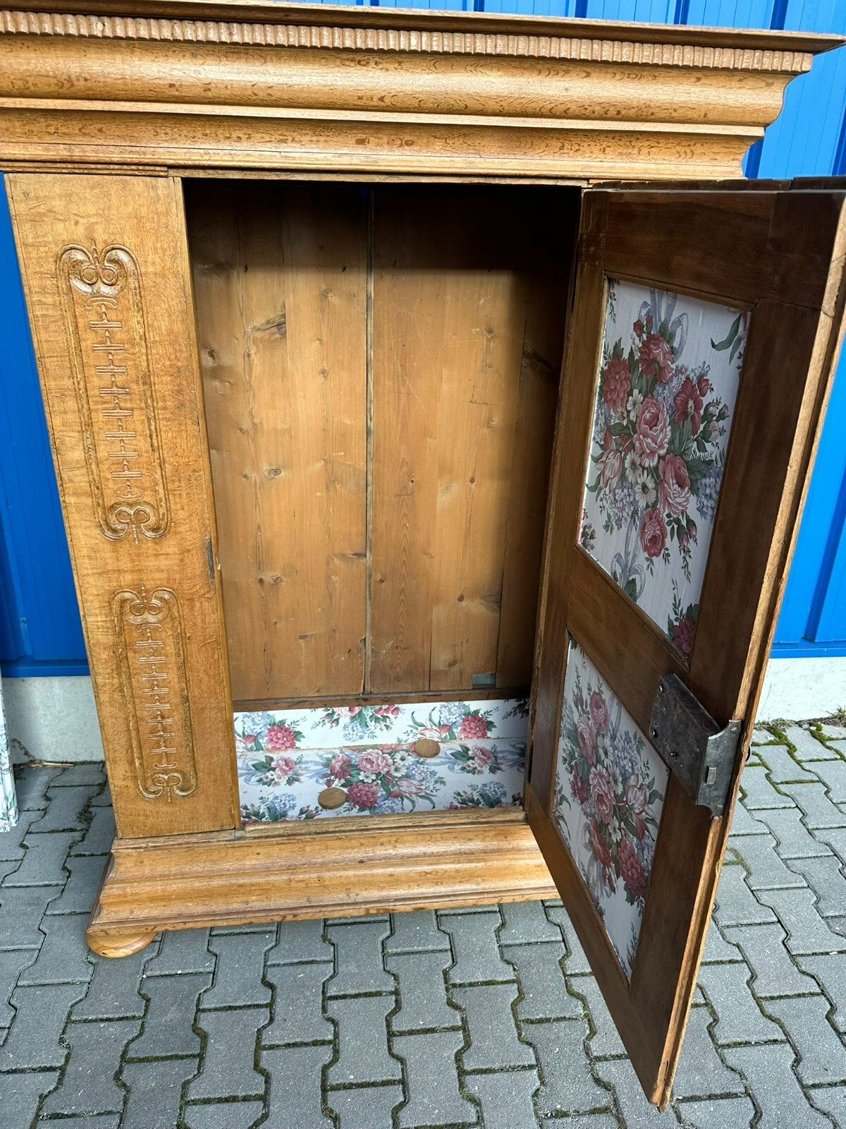 HERRSCHAFTLICHER BAROCKSCHRANK RITTERSCHRANK UM 1740 EICHE MASSIV STERNINTARSIEN – Bild 12