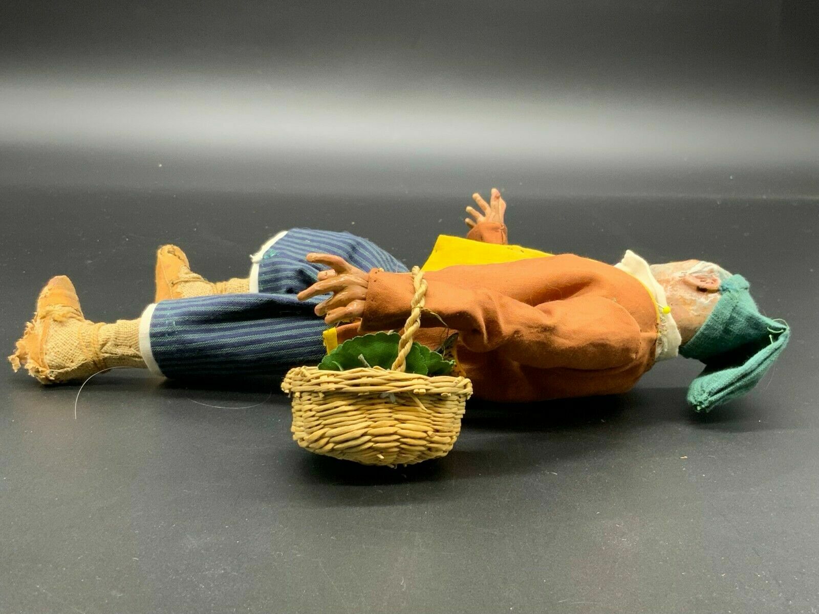 NEAPOLITANISCHE KRIPPENFIGUR BAUER MIT KORB 27cm – Bild 7