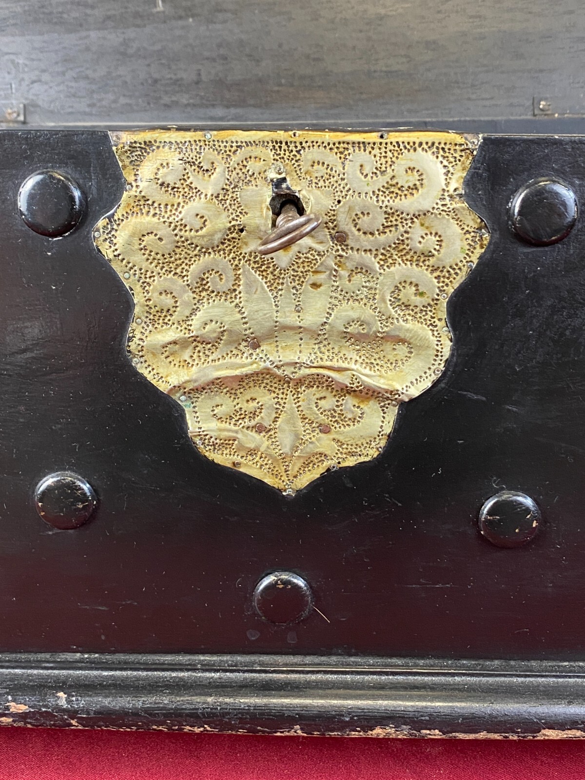 Antike Kolonial Kiste aus Holz mit Messingbeschlägen um 1880 Truhe – Bild 15