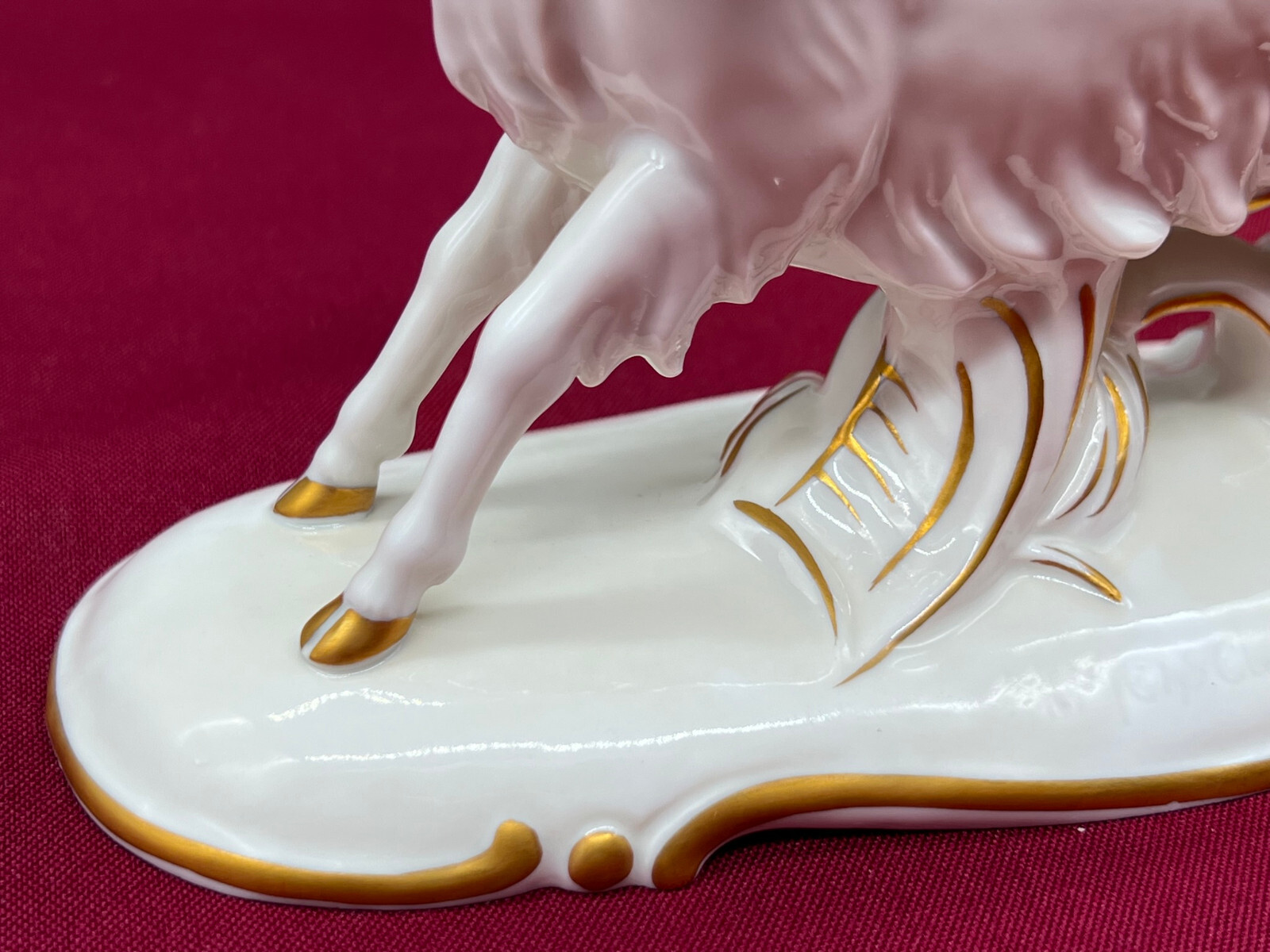 PORZELLAN FIGUR PUTTO AUF ZIEGENBOCK VOLKSTEDT ENTWURF HUGO MEISEL – Bild 18