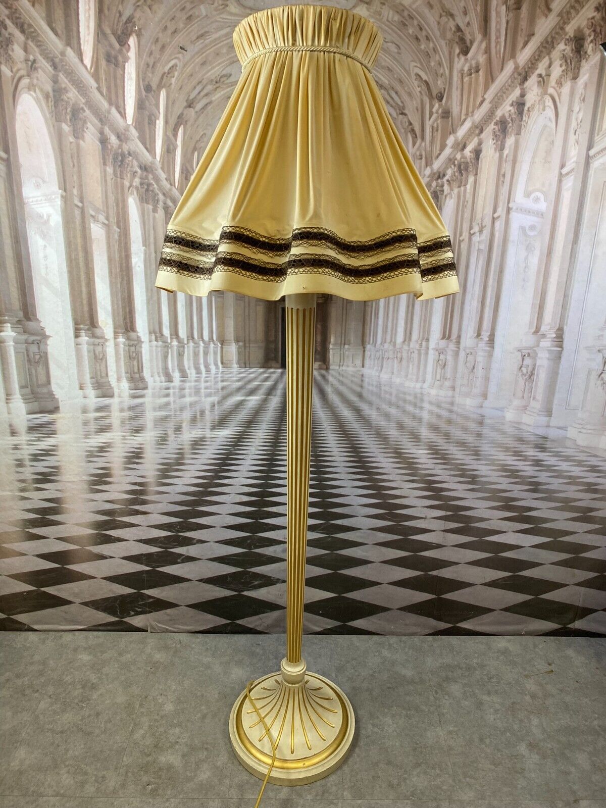 VINTAGE STEHLAMPE BAROCK STIL FUSS AUS HOLZ MASSIV NACH ANTIKEM VORBILD