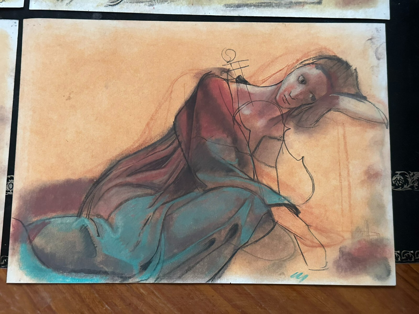 5x PASTELL ZEICHNUNG AUF PAPIER STUDIE PORTRAIT MUSIZIERENDE PERSONEN FRAUEN – Bild 7