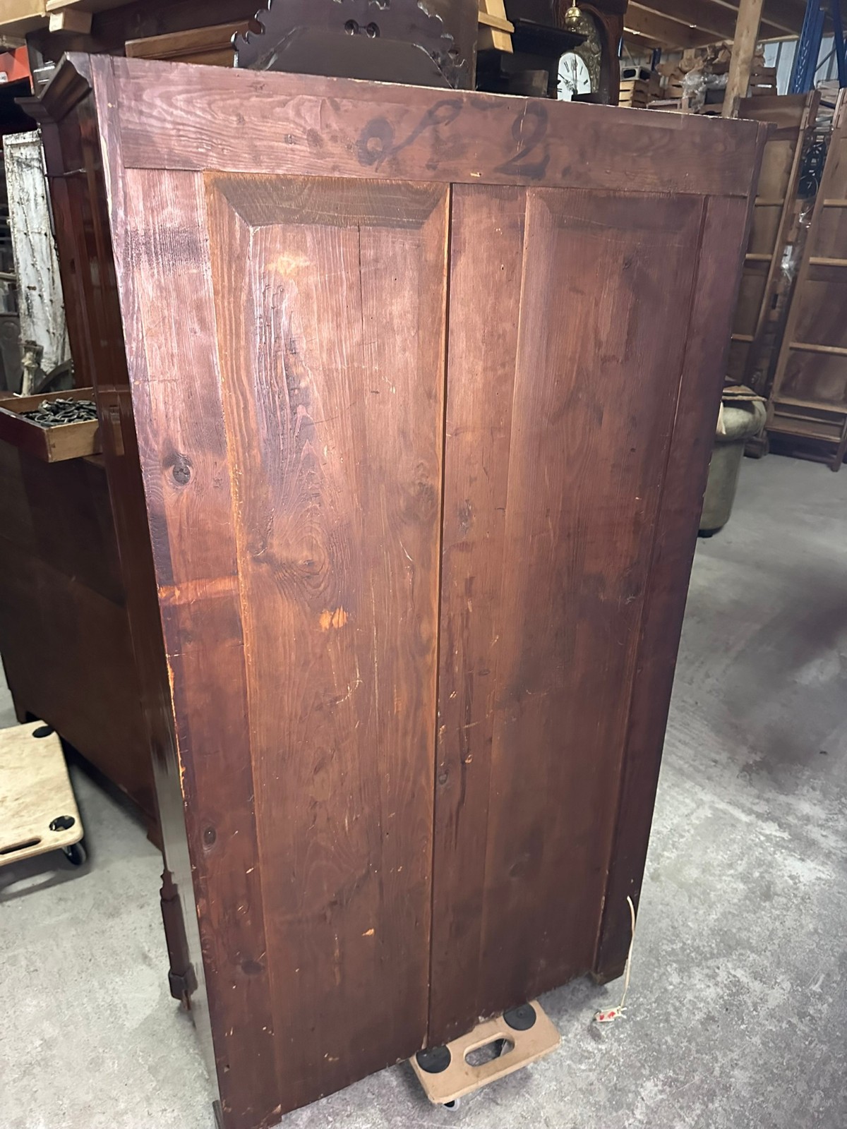 ANTIKE VITRINE SCHRANK LOUIS PHILIPPE 19 TES MAHAGONI FURNIER SPÄT BIEDERMEIER – Bild 16