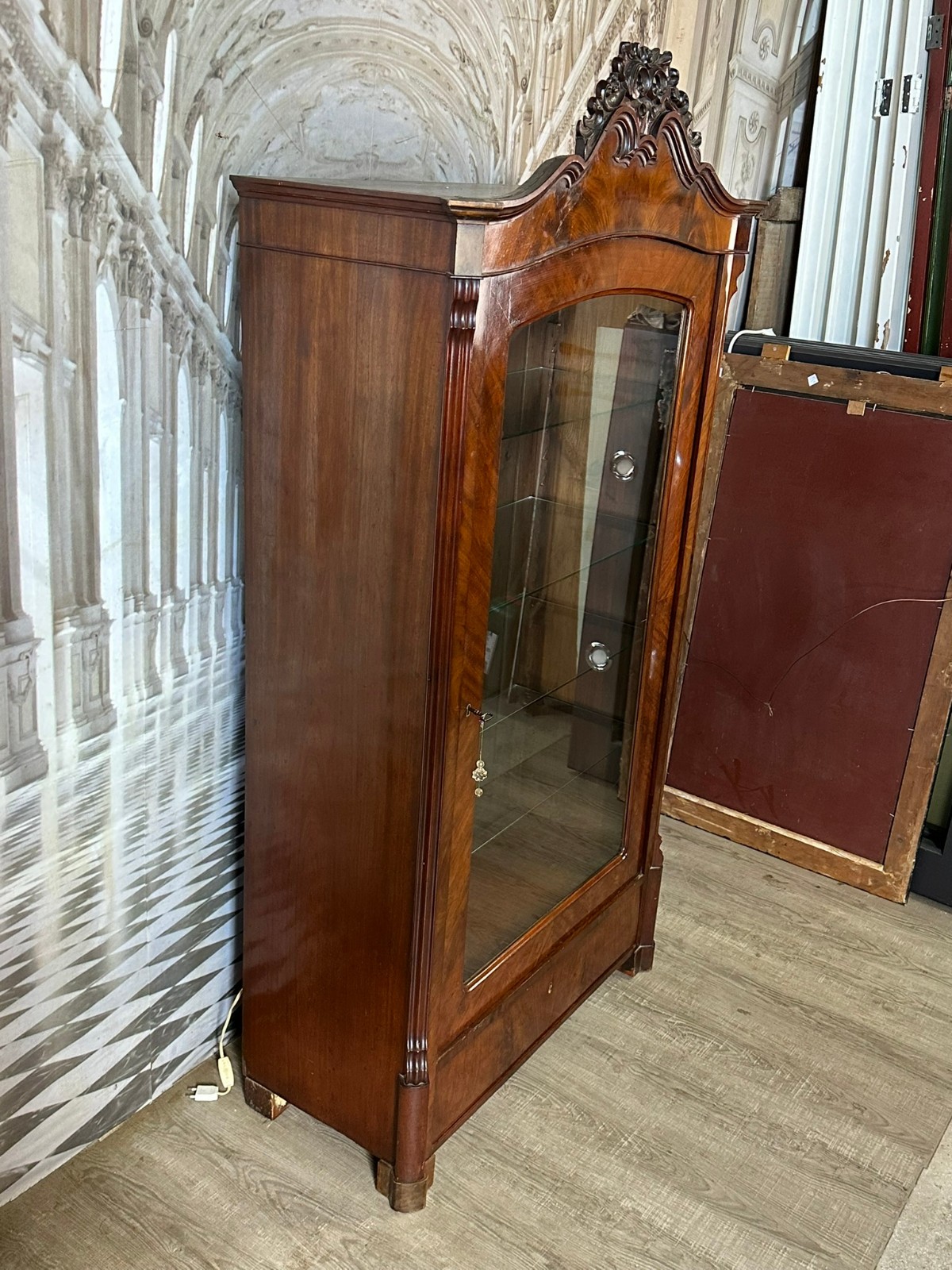 ANTIKE VITRINE SCHRANK LOUIS PHILIPPE 19 TES MAHAGONI FURNIER SPÄT BIEDERMEIER – Bild 3