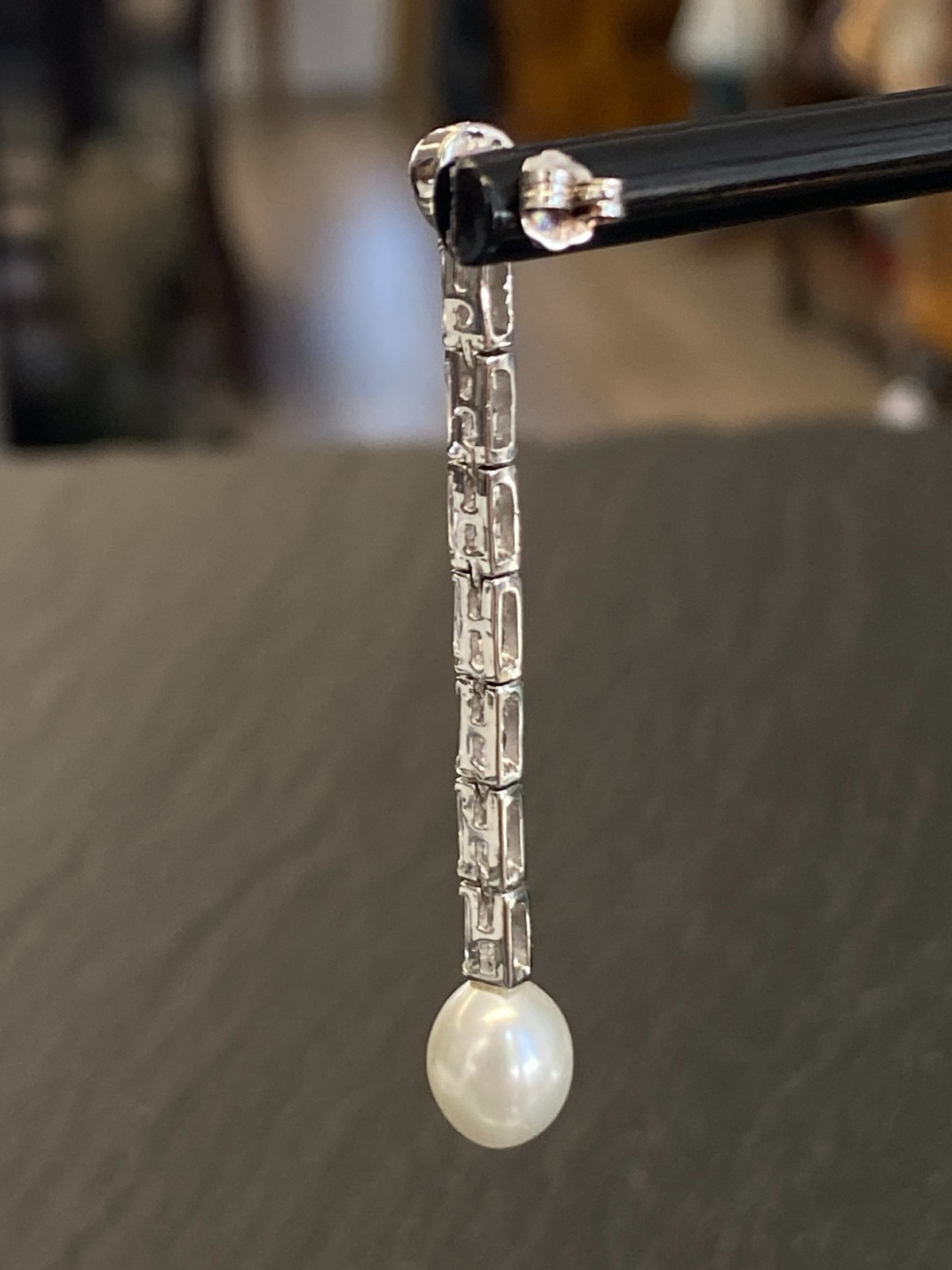 PAAR DEKORATIVE OHRHÄNGER AUS STERLING SILBER 925 MIT GLASSTEINEN UND KUNSTPERLE – Bild 8