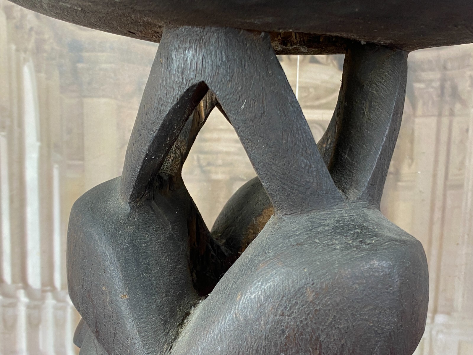 ALTE AFRIKA SKULPTUR HOCKER GESICHTER HOLZ MASSIV HANDGESCHNITZT – Bild 10