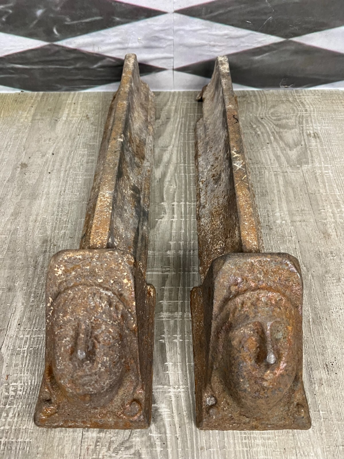 ANTIKE KAMINBÖCKE AUS EISEN 19 TES JHDT EMPIRE STIL