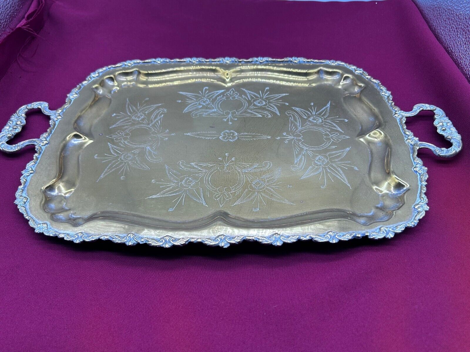 SERVIERTABLETT TABLETT 49x31cm METALL VERSILBERT HANDGRAVUREN