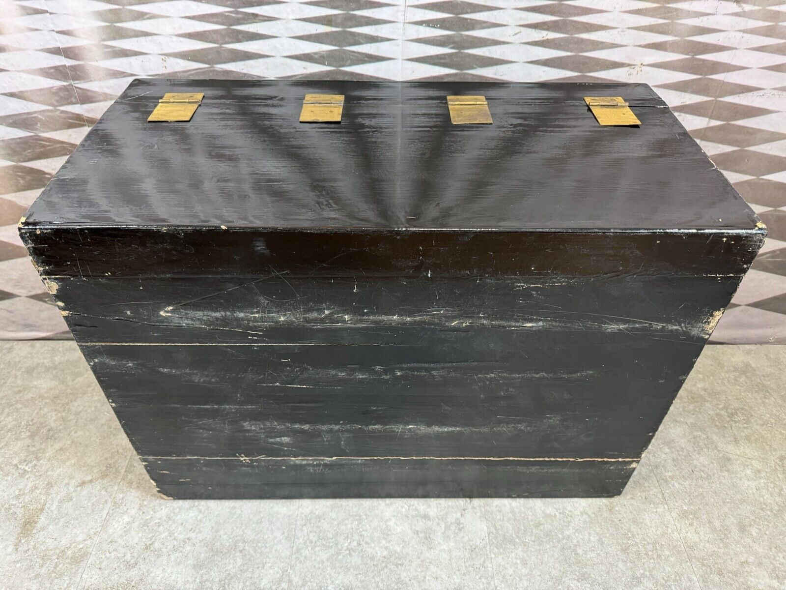 CHINA TRUHE REISETRUHE HOLZ SCHWARZ LACKIERT MESSING BESCHLÄGE – Bild 14