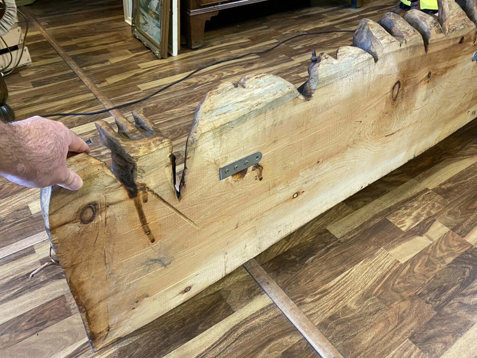 MASSIVE SCHNITZEREI BERGDORF MONOGRAMMIERT 150cm ALPENLAND – Bild 9