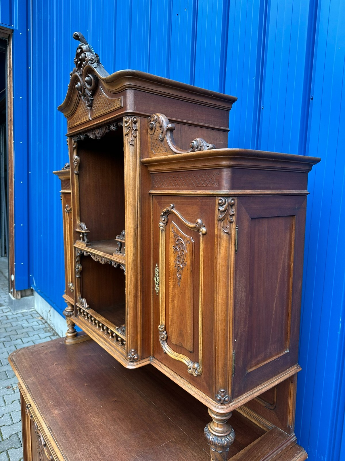 NEO ROKOKO BUFFET SCHRANK KREDENZ NUSSBAUM UM 1880 DREDNER BAROCK STIL – Bild 4