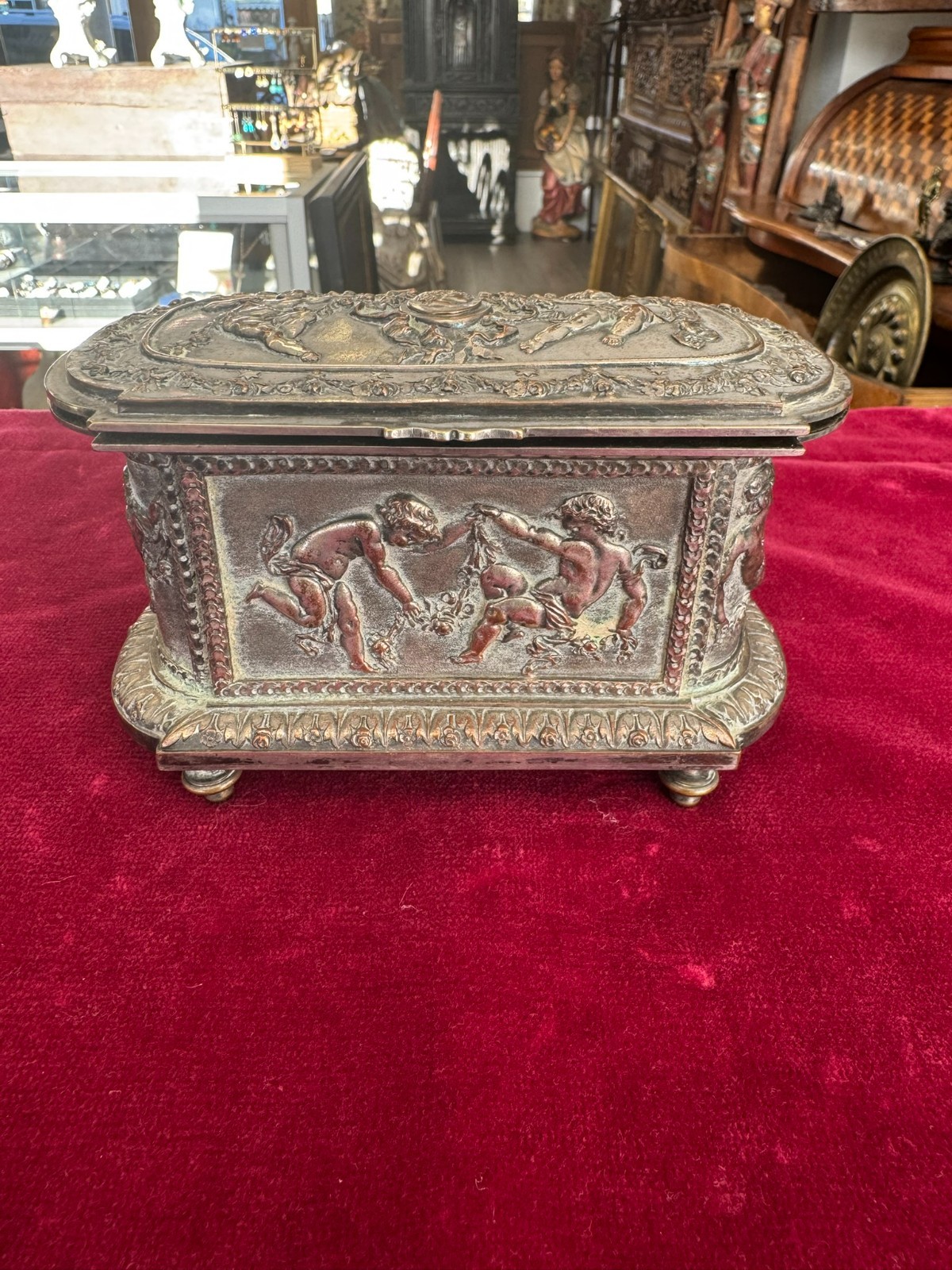 ANTIKE HISTORISMUS DOSE SCHATULLE MIT PUTTI METALL VERSILBERT