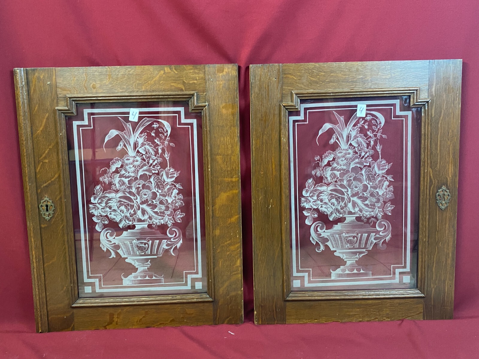 2x ANTIKE GLASSCHEIBE HISTORISMUS UM 1880 AMPHOREN BLUMEN 35x54cm
