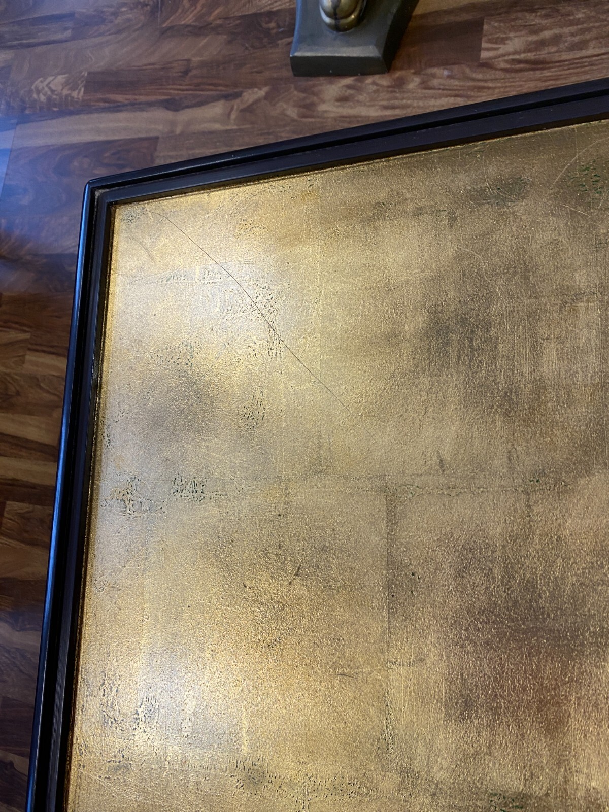 CHINA BEISTELLTISCH AUS HOLZ LACKOBERFLÄCHE UND BLATTGOLD VERGOLDUNG – Bild 5