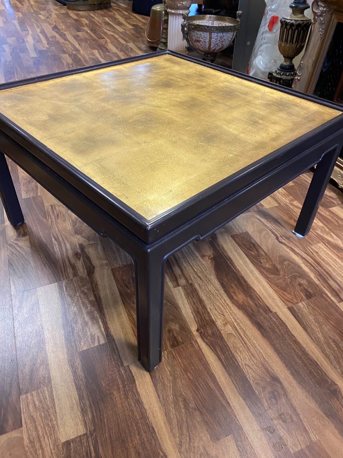 CHINA BEISTELLTISCH AUS HOLZ LACKOBERFLÄCHE UND BLATTGOLD VERGOLDUNG – Bild 10