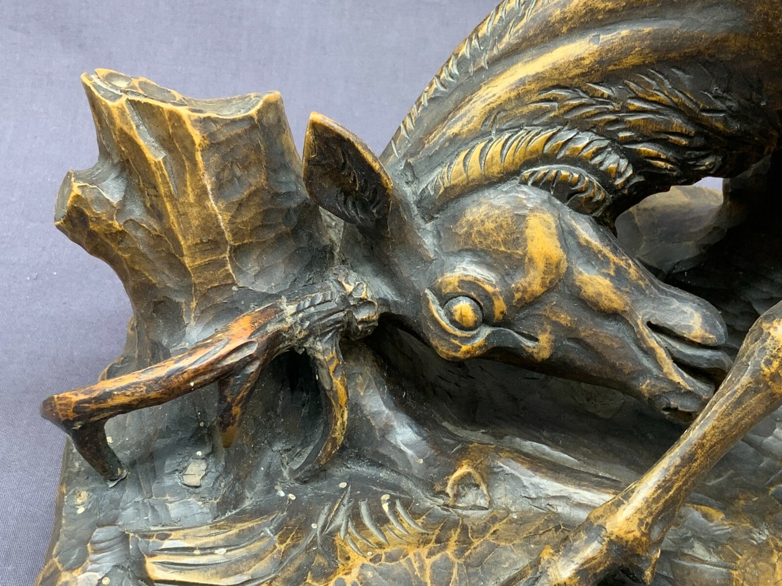 TIROL SKULPTUR HIRSCH FIGUR AUS HOLZ ANTIK 19-TES JHDT MONOGRAMMIERT – Bild 3