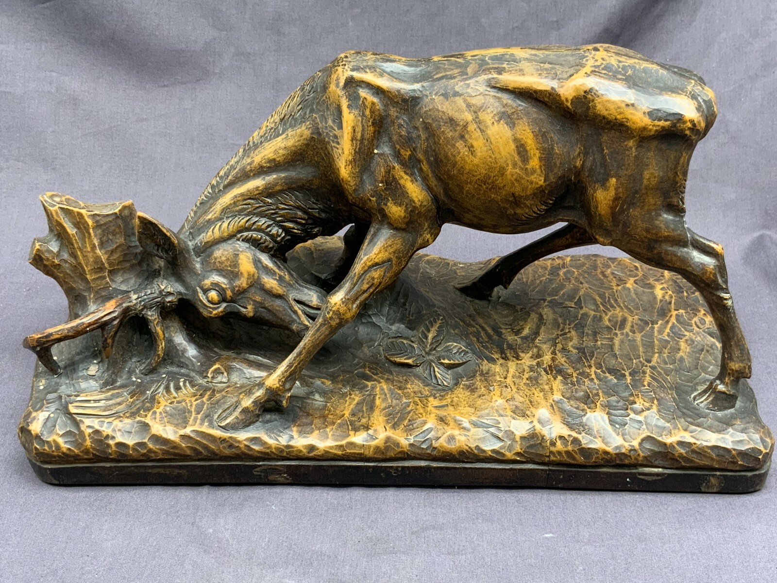 TIROL SKULPTUR HIRSCH FIGUR AUS HOLZ ANTIK 19-TES JHDT MONOGRAMMIERT