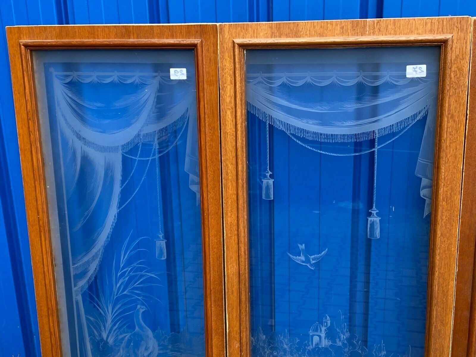 4x ANTIKE GLASSCHEIBE ORIGINAL UM 1900 JUGENDSTIL LANDSCHAFT GIRLANDEN PFAUEN – Bild 8