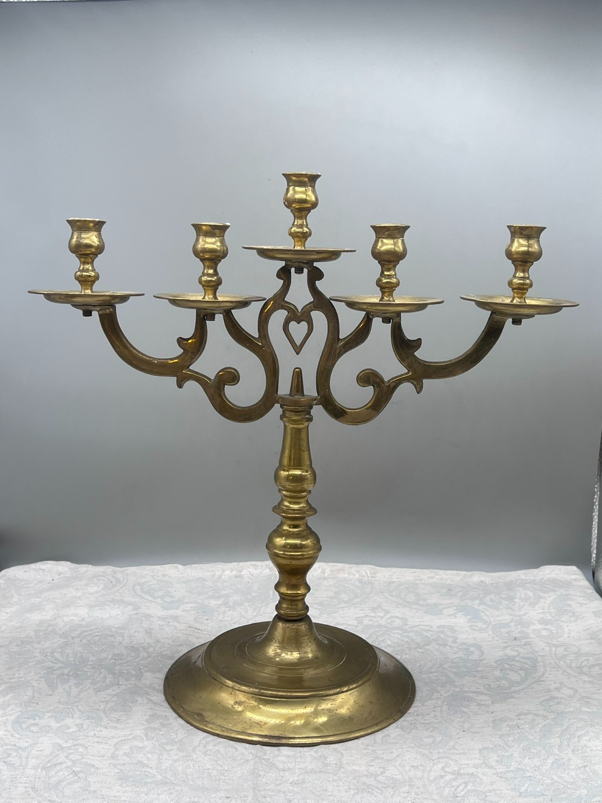 GROSSER BAROCK KERZENLEUCHTER 5 FLAMMIG AUS MESSING 18 TES JHDT