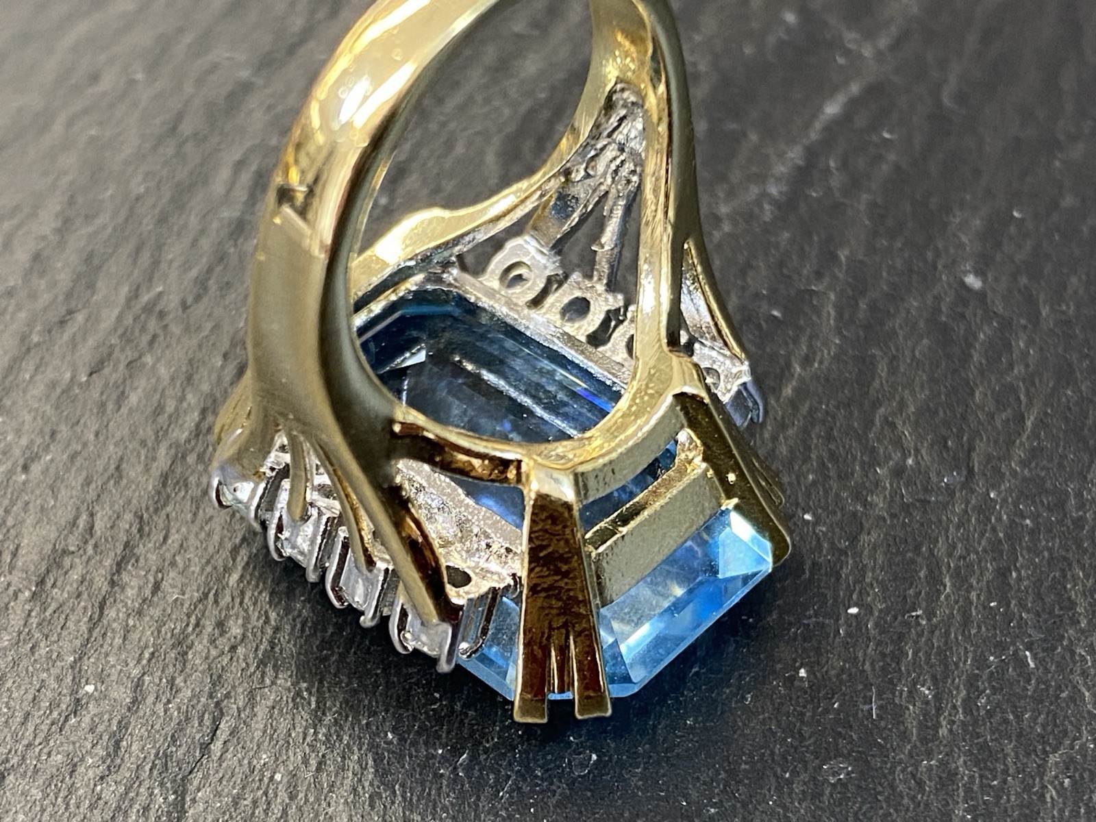 AUFFÄLLIGER RING GLASSTEIN GLAS AQUAMARIN FARBE GRÖSSE 54 METALL VERGOLDET – Bild 12