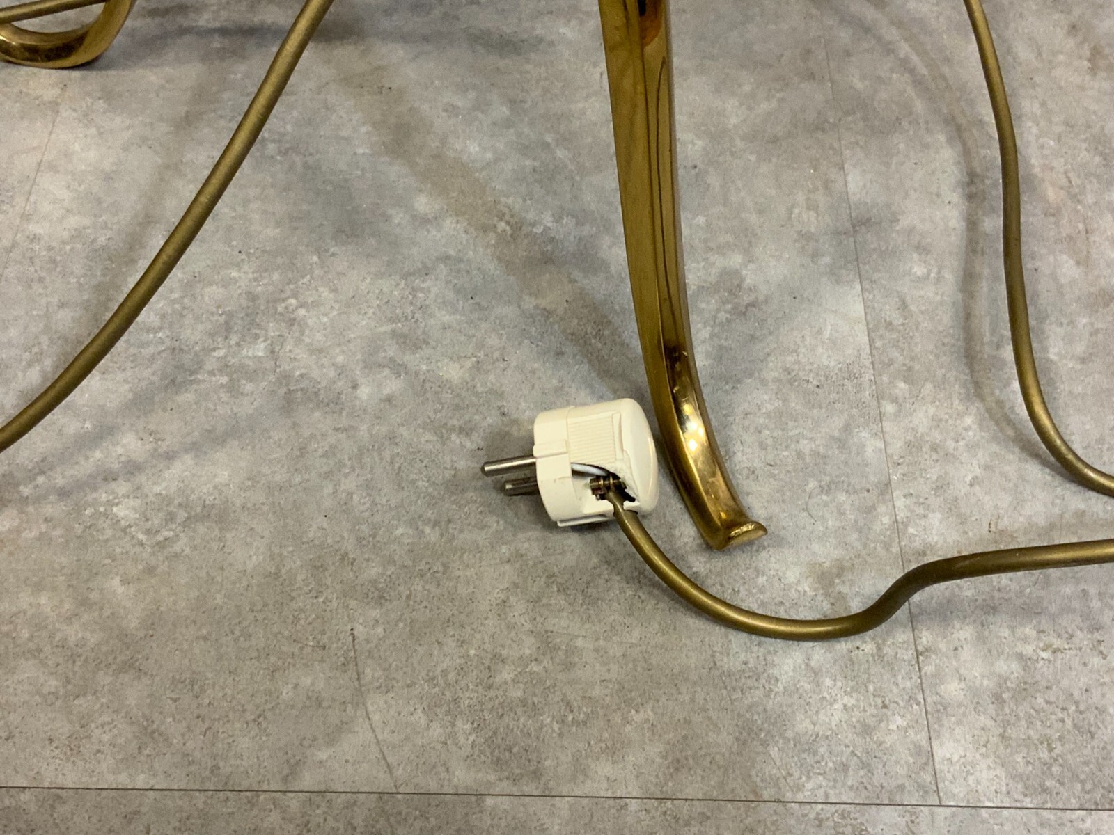 VINTAGE STEHLAMPE AUS MESSING FILIGRAN MAXIMALE HÖHE 166cm – Bild 7