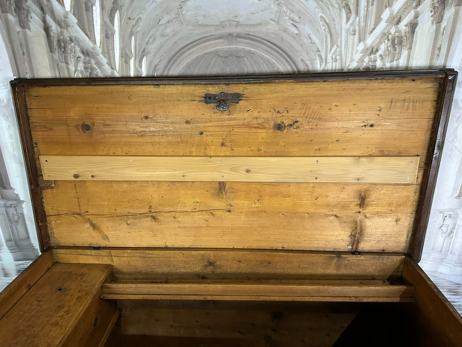 ANTIKE ALPBACHTALER TRUHE SOCKELTRUHE 1753 WEICHHOLZ BEMALT DOPPELKOPFADLER – Bild 13