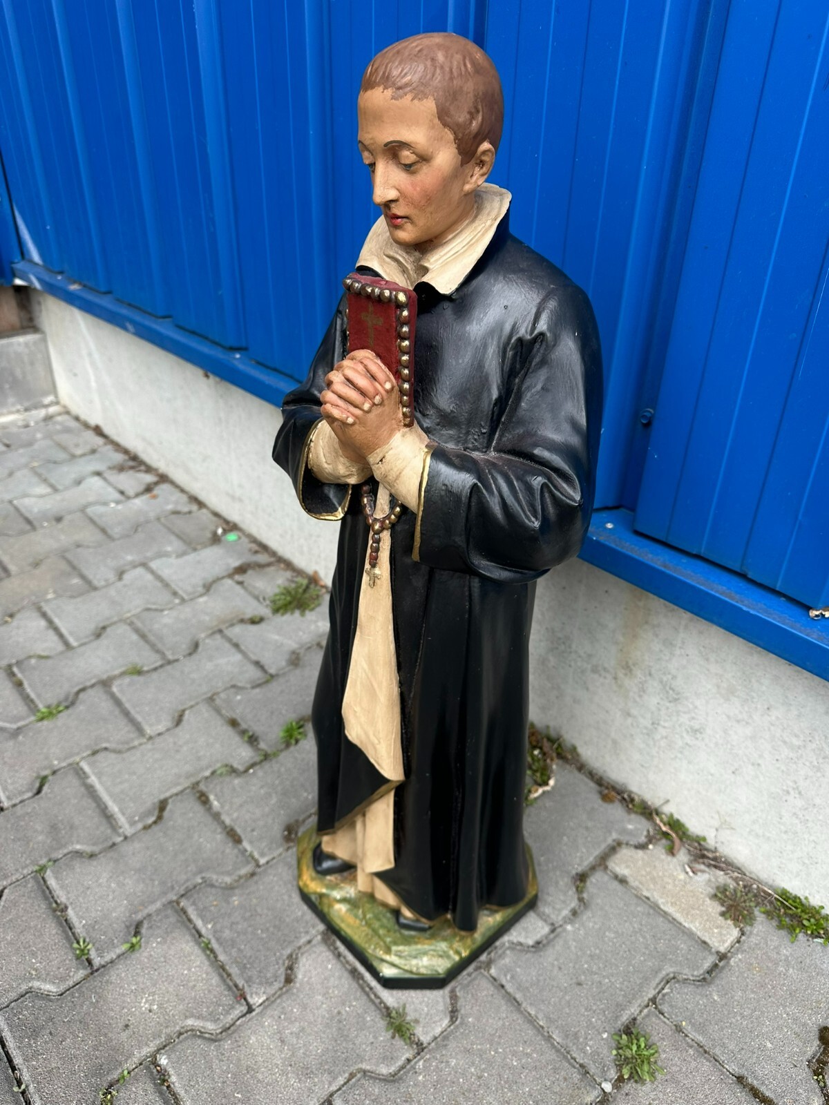 ANTIKE 83cm HEILIGENFIGUR PRIESTER MIT GEBETSBUCH UM 1900 GIPS POLYCHROM GEFASST – Bild 4