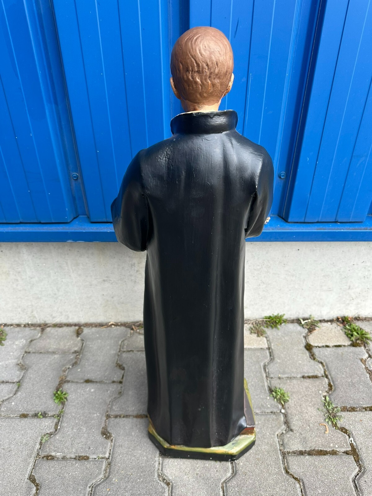 ANTIKE 83cm HEILIGENFIGUR PRIESTER MIT GEBETSBUCH UM 1900 GIPS POLYCHROM GEFASST – Bild 5