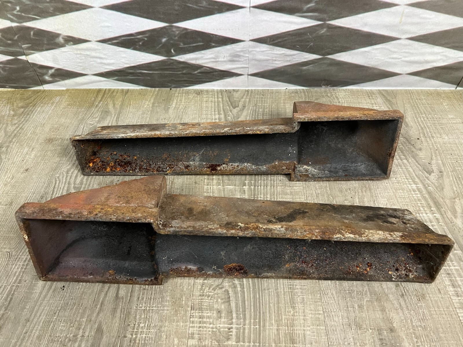 ANTIKE KAMINBÖCKE AUS EISEN HISTORISMUS UM 1880 GESICHTER 19 TES JHDT – Bild 11