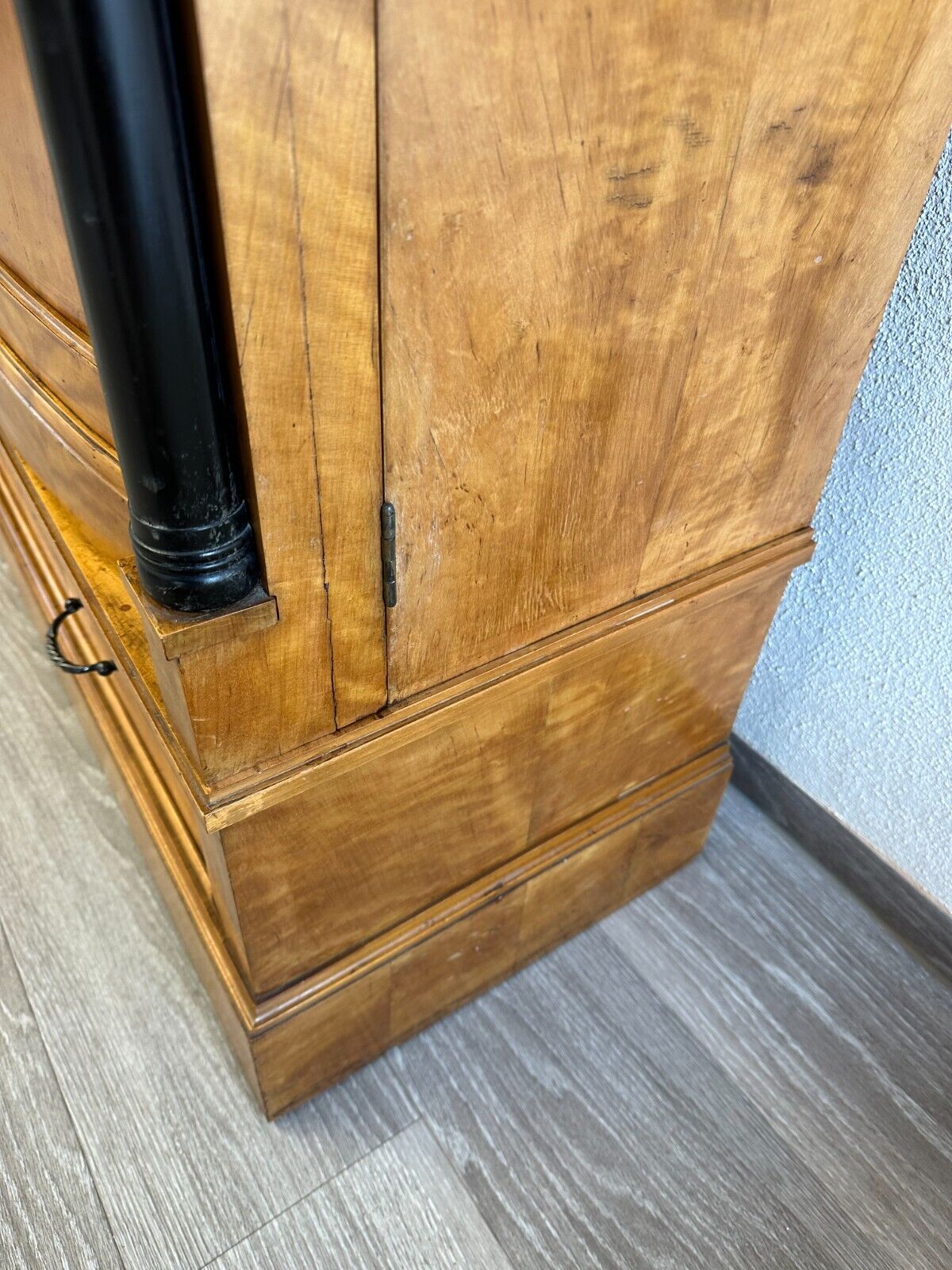 ANTIKER JUGENDSTIL SCHRANK UM 1910 MIT VITRINE KIRSCHHOLZ FURNIERT – Bild 8