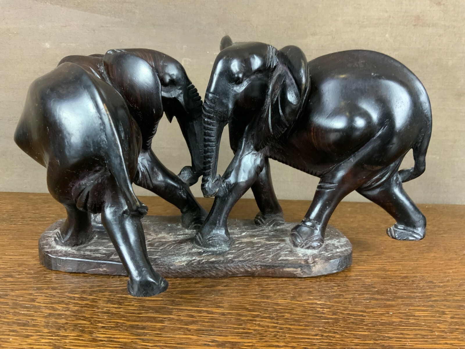 AFRIKA SKULPTUR ELEFANTEN AUS EBENHOLZ SEHR SCHÖNER ZUSTAND – Bild 8