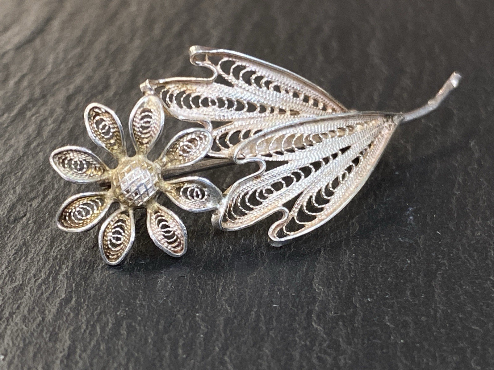 BROSCHE FILIGRANES DEKOR BLUME BOUQUET SILBER