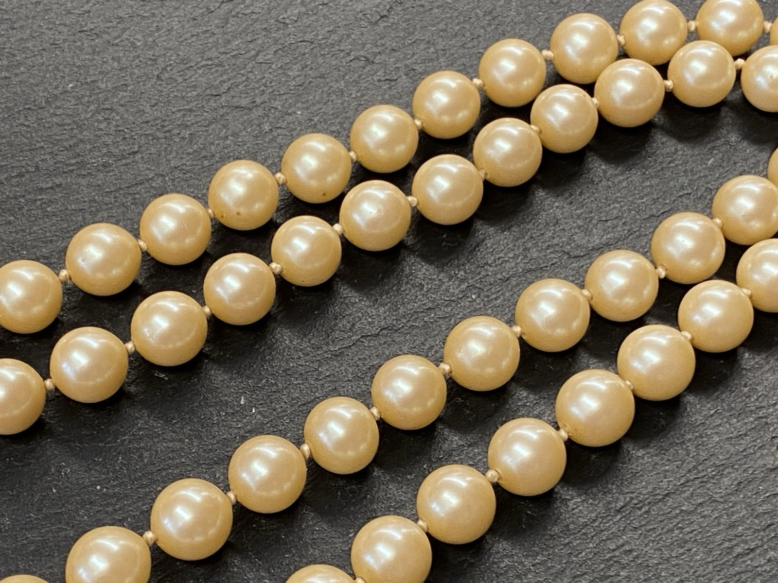 PERLENKETTE HALSKETTE KETTE PERLEN PERLE KUNSTPERLEN – Bild 4