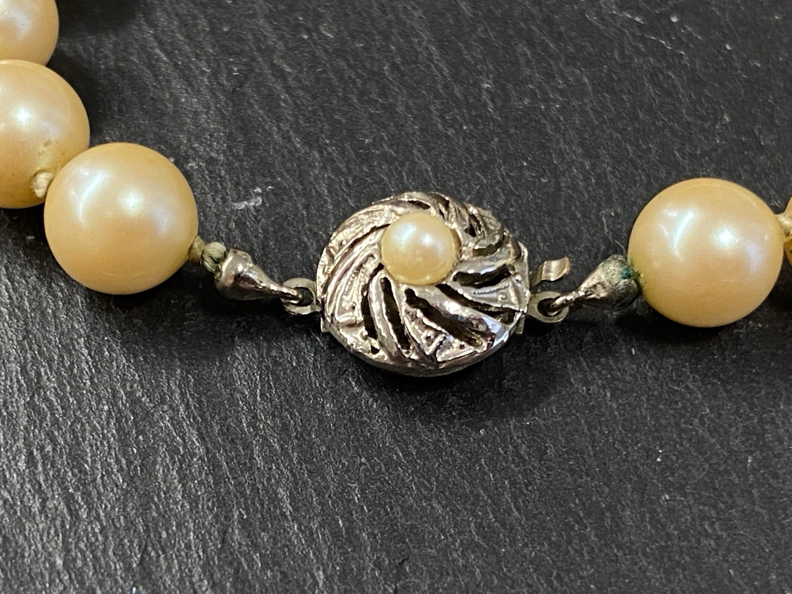 PERLENKETTE HALSKETTE KETTE PERLEN PERLE KUNSTPERLEN – Bild 10