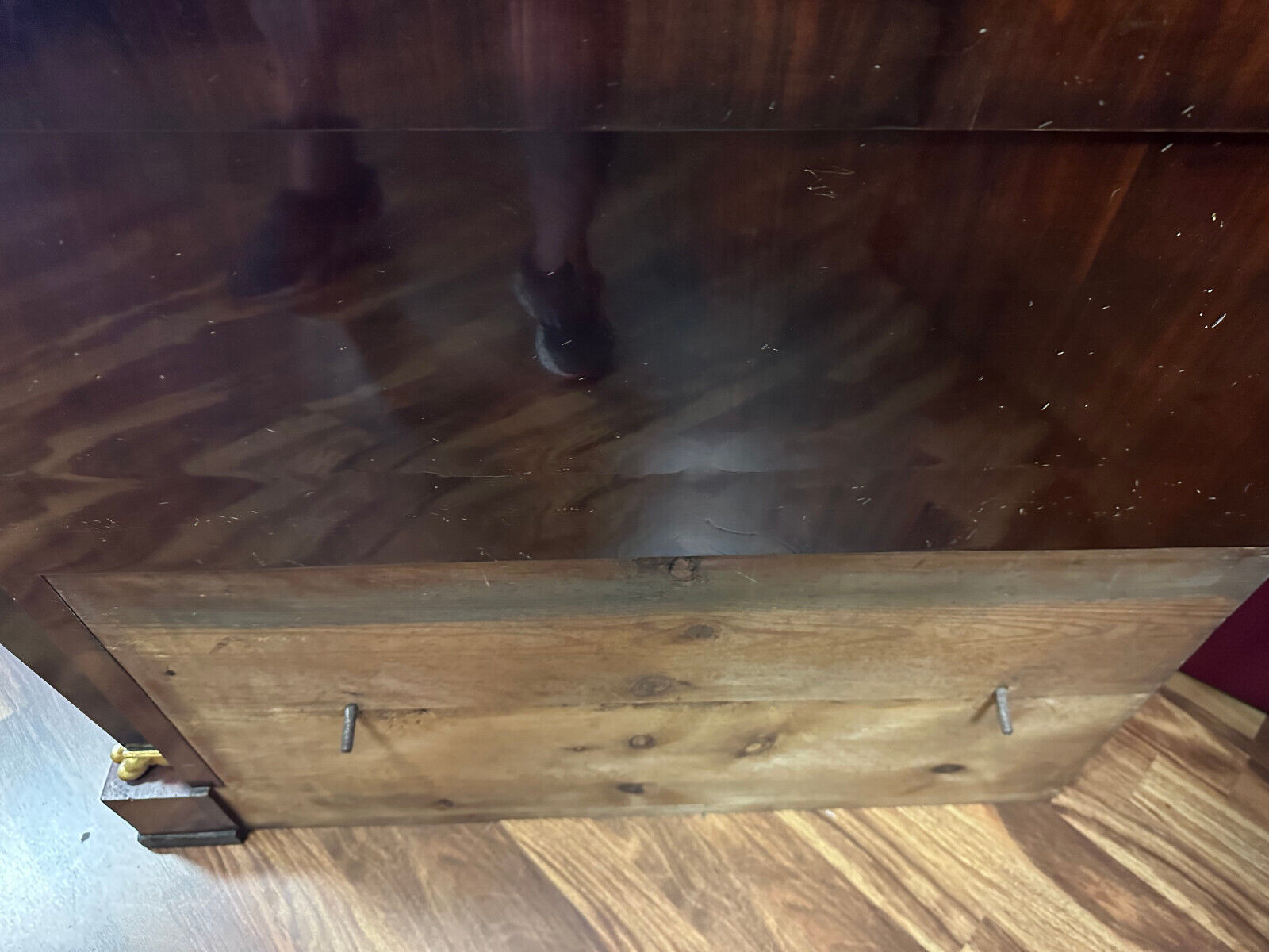 ORIGINALE SEITENTEILE EINES EMPIRE SOFA UM 1800 MAHAGONI FURNIERT – Bild 14