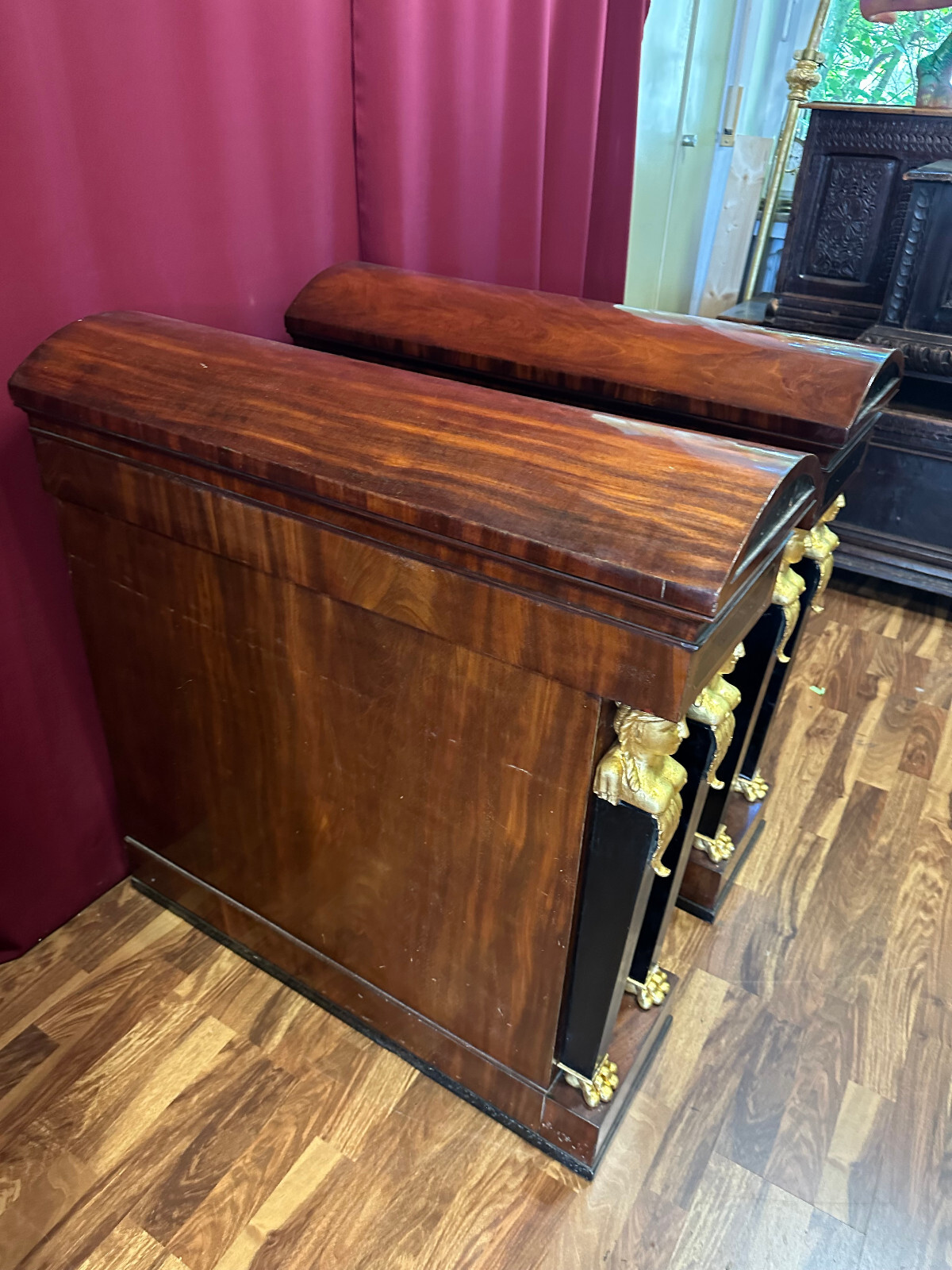 ORIGINALE SEITENTEILE EINES EMPIRE SOFA UM 1800 MAHAGONI FURNIERT – Bild 5