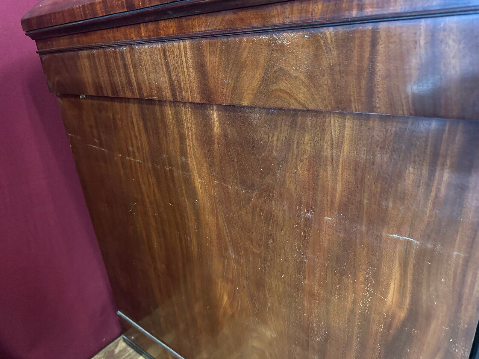 ORIGINALE SEITENTEILE EINES EMPIRE SOFA UM 1800 MAHAGONI FURNIERT – Bild 7