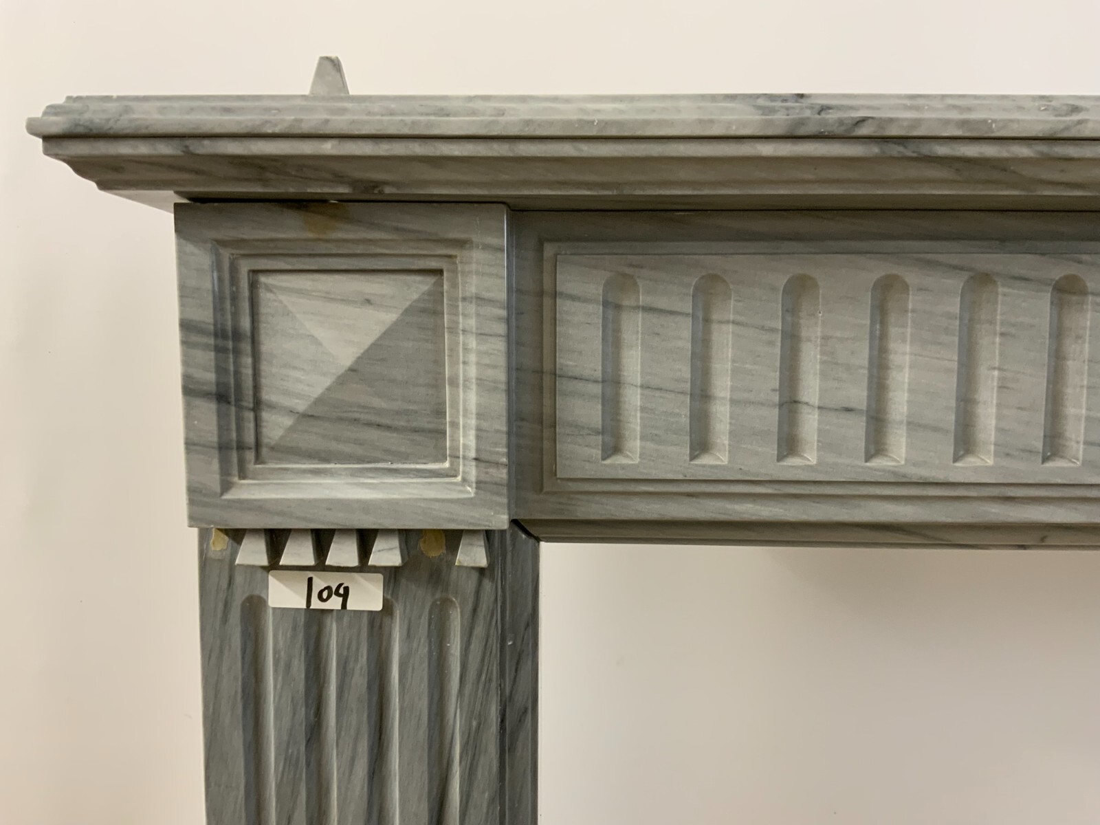 ANTIKE KAMINUMRANDUNG MARMOR KAMIN UM 1880 MASSIV LOUIS SEIZE STIL – Bild 7