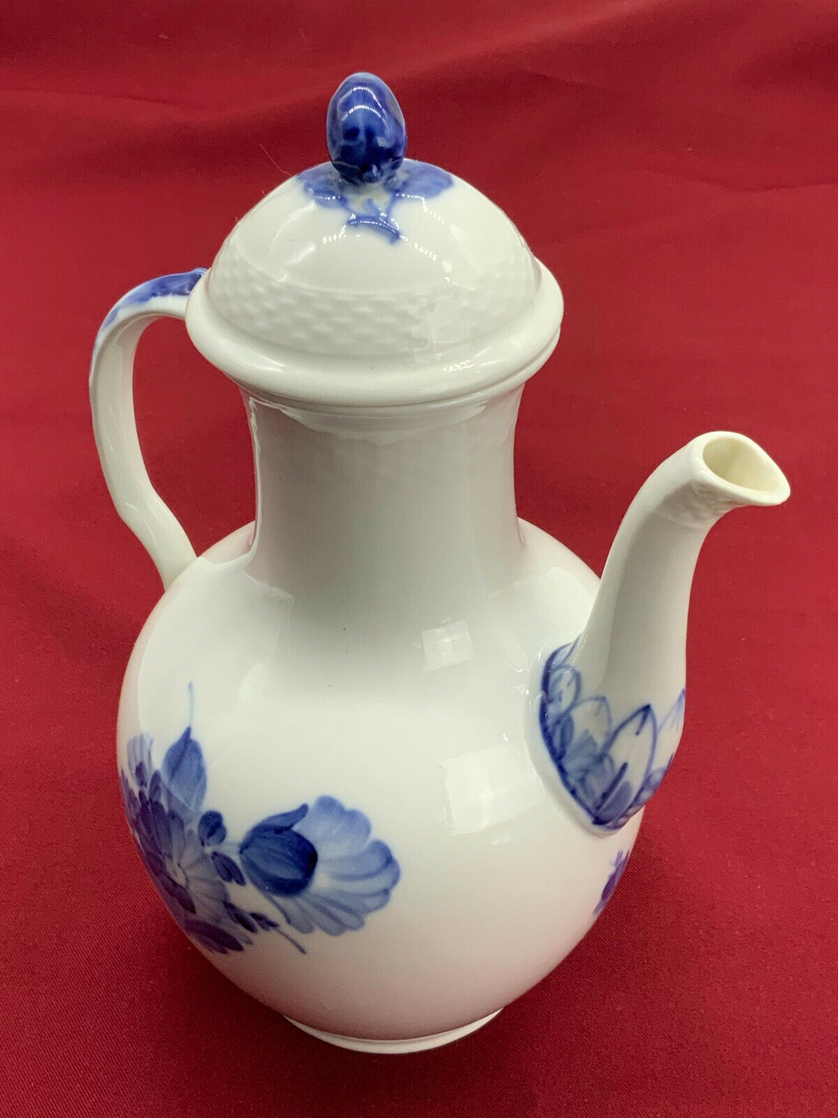 ROYAL COPENHAGEN KAFFEEKANNE BLAUE BLUME AUS PORZELLAN HÖHE 24cm