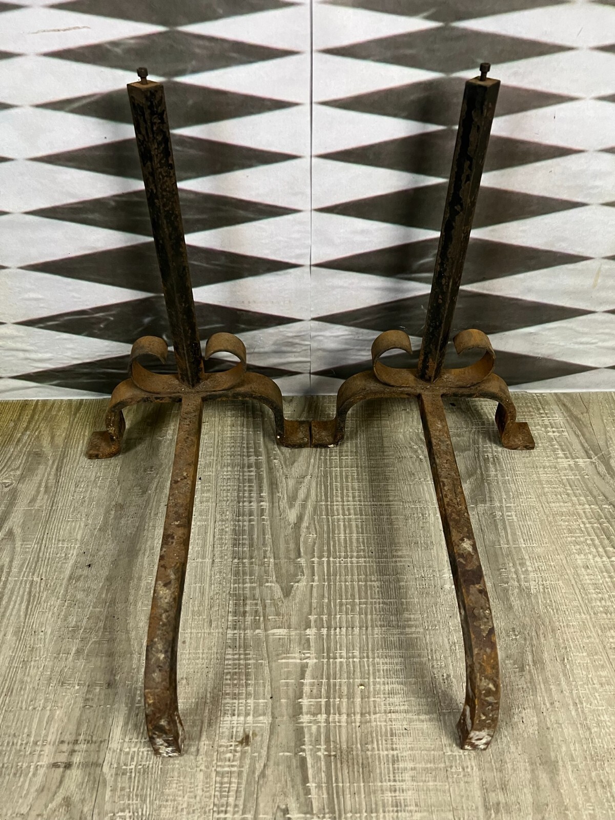 ALTE KAMINBÖCKE AUS EISEN NACH ANTIKEM VORBILD – Bild 10