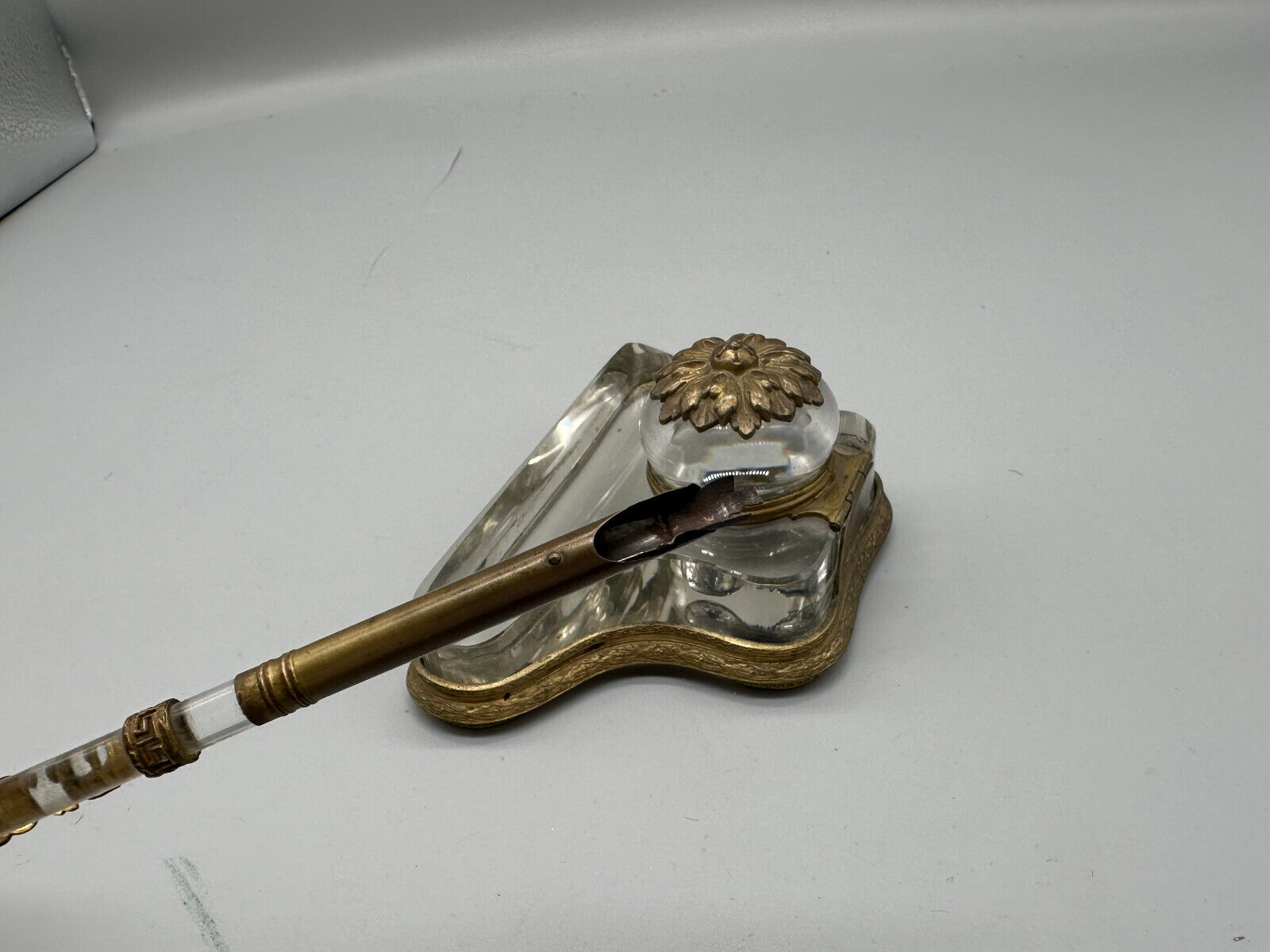 ANTIKE SCHREIBGARNITUR SCHREIBTISCHSET TINTENFASS UM 1880 GLAS UND MESSING – Bild 7