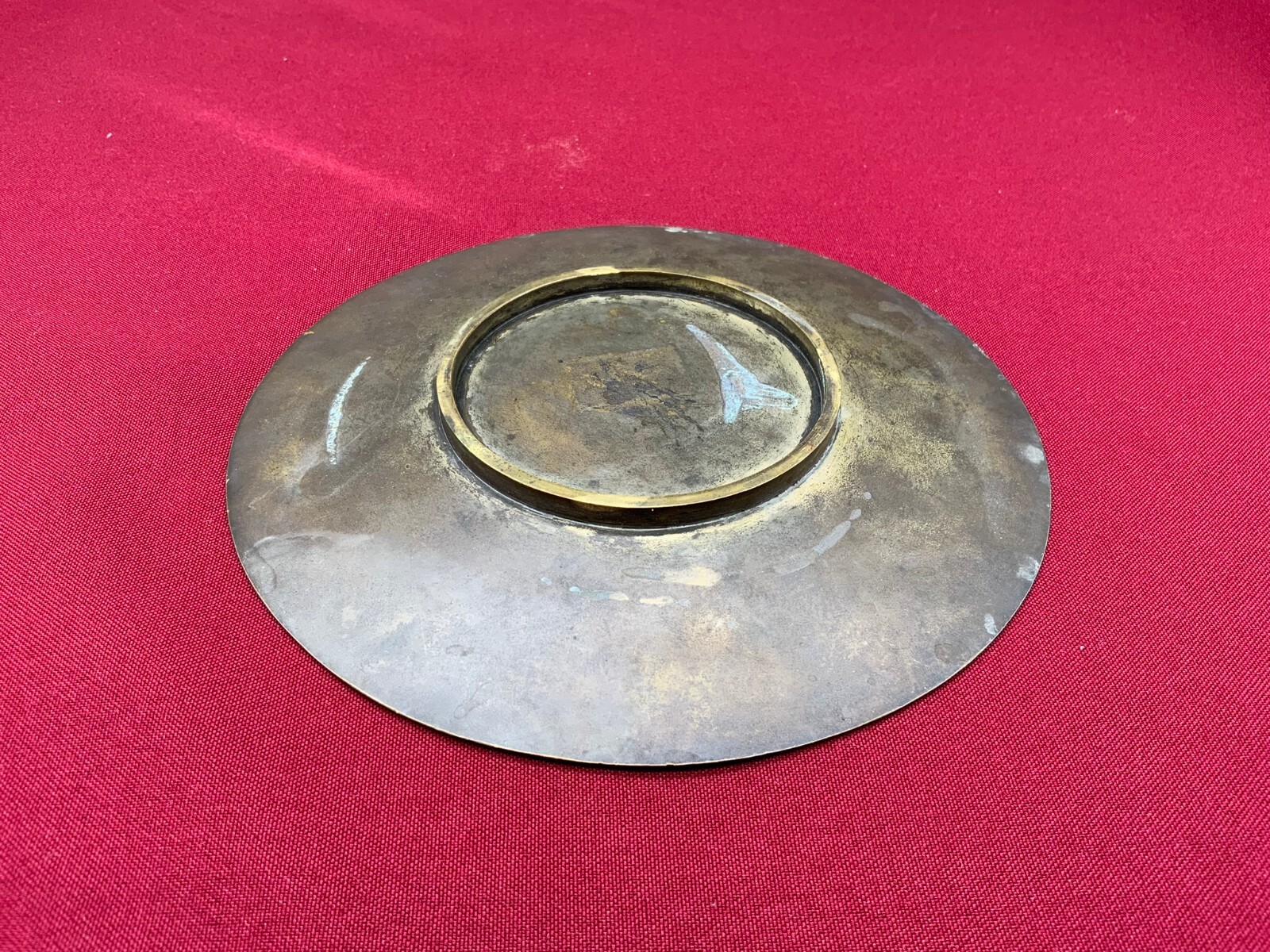 ANTIKER JAPAN TELLER AUS GELBGUSS / MESSING MIT EMAILLE DEKOR 19 TES JHDT – Bild 12
