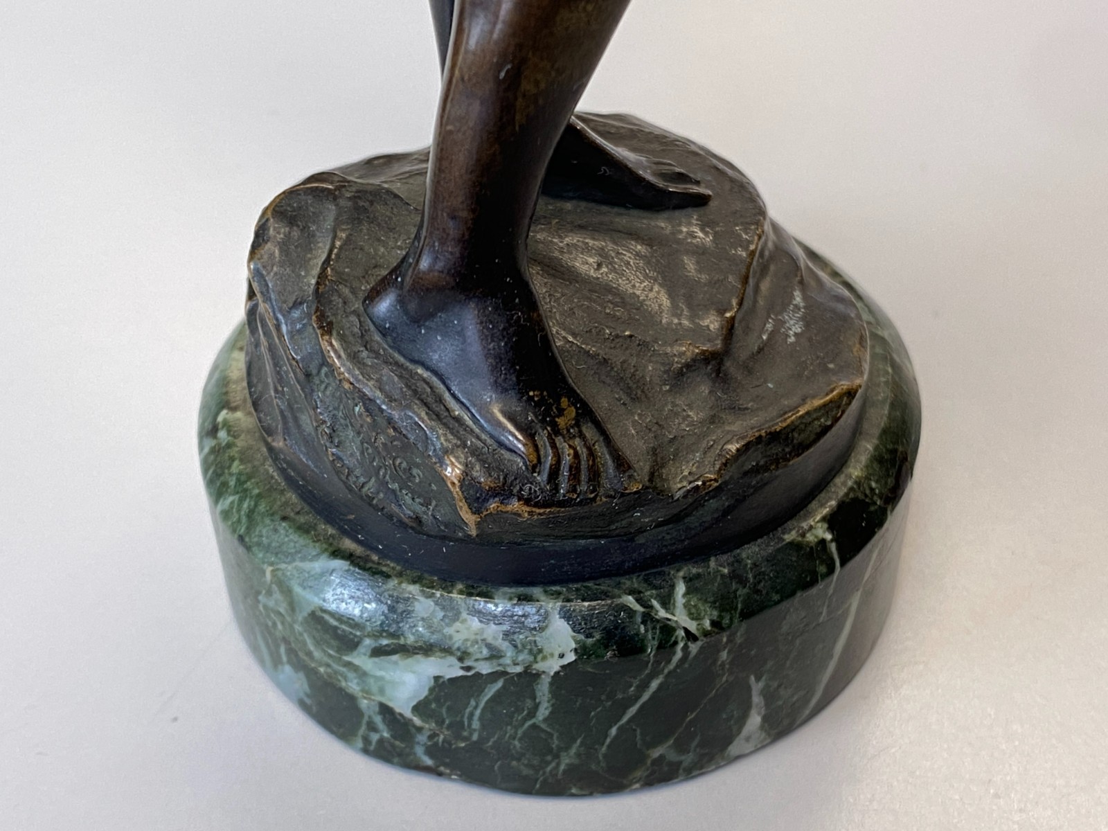 Julius Paul SCHMIDT-FELLING (1835-1920) BRONZE SKULPTUR JUNGER KÄMPFER AKT – Bild 12